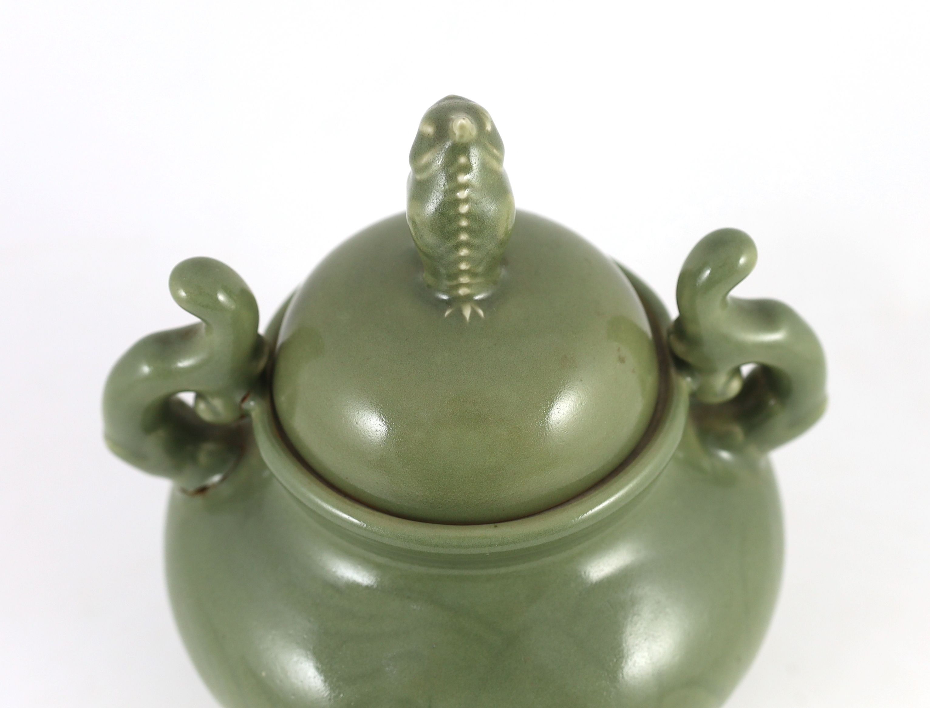 A Chinese celadon glazed tripod censer, late Qing, 26cm